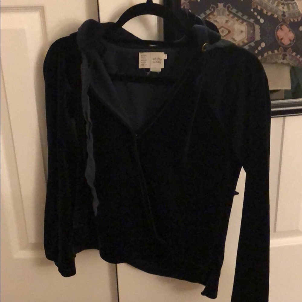 Navy jumper